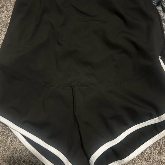 Maternity shorts bundle - Picture 2 of 6